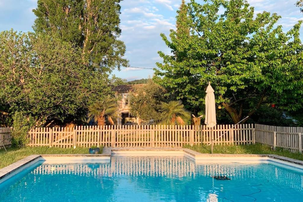 Appartement Dans Un Mas Provencal Allan Exterior foto