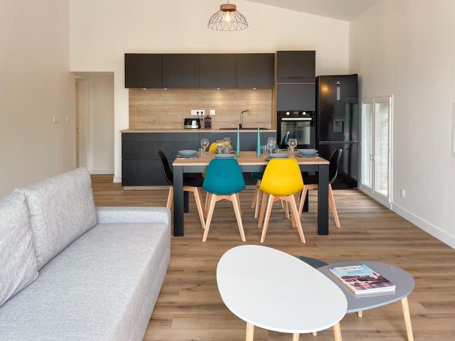Appartement Dans Un Mas Provencal Allan Exterior foto